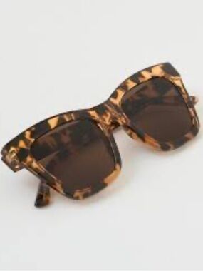 Urban Outfitters Tortoiseshell Square Sunglasses in Brown